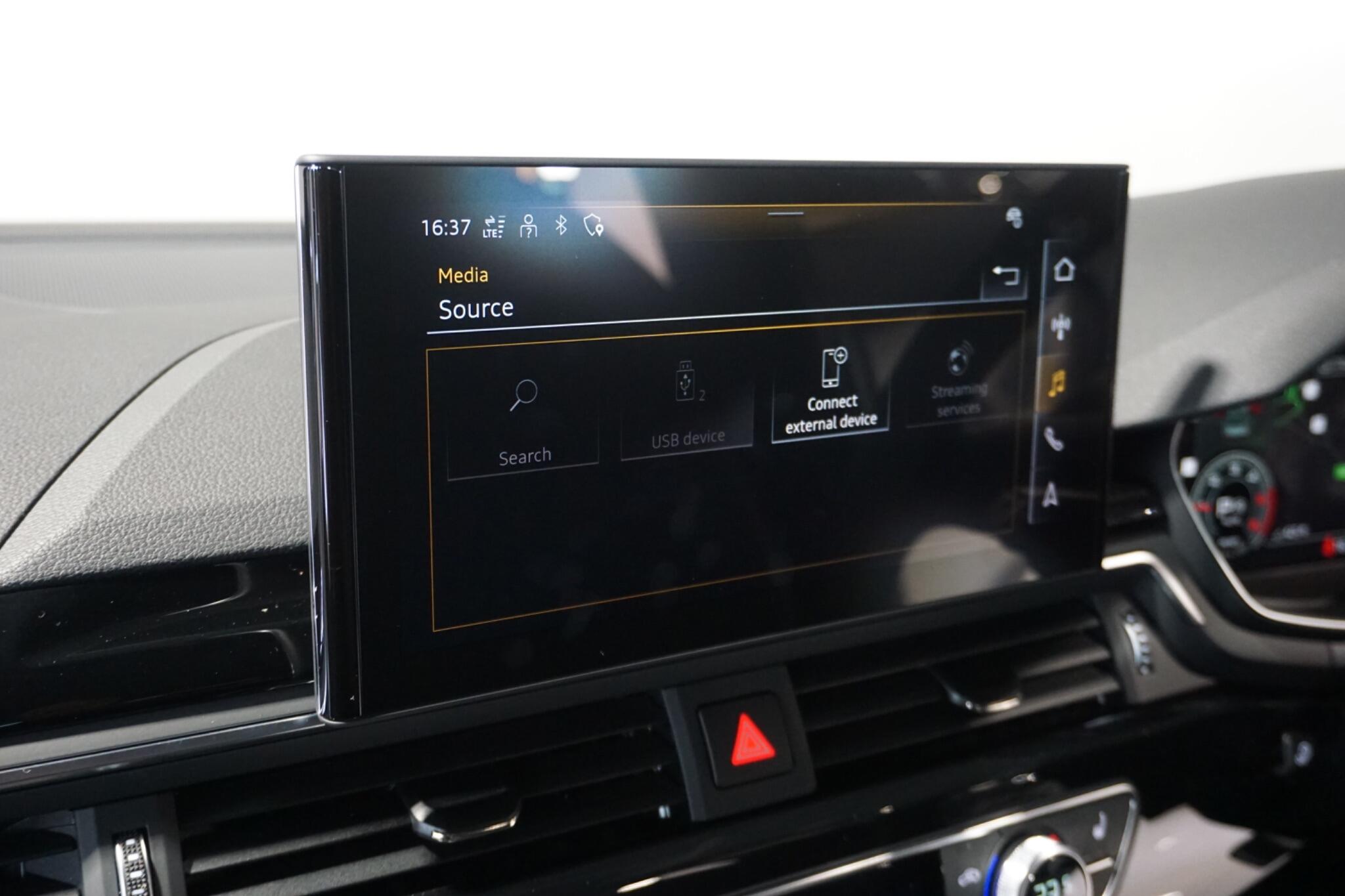 Audi A4 2.0 TDI 40 Black Edition Saloon 4dr Diesel S Tronic quattro Euro 6 (s/s) (204 ps)